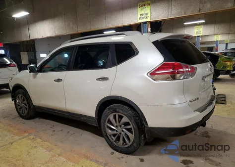 2015 Nissan Rogue S z USA, uszkodzony, nr VIN 5N1AT2MV8FC806541